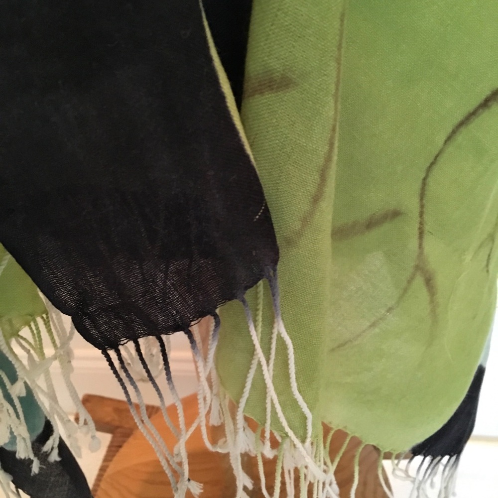 Scarf - Picture 4 of 4